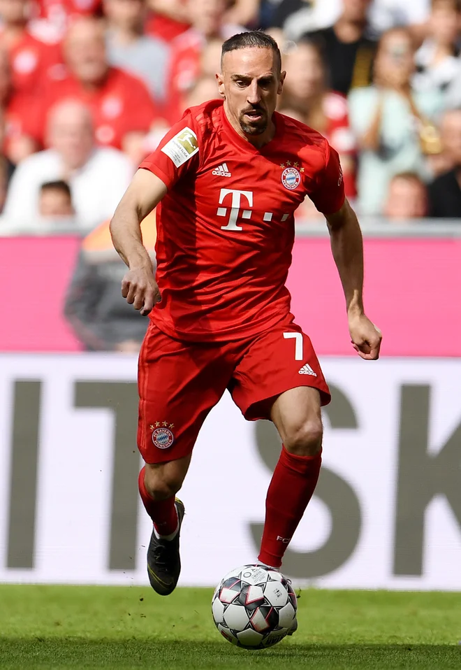 Šestintridesetletni nekdanji francoski reprezentant Franck Ribery je po 12 sezonah zapustil nemški Bayern. Od takrat se ne končajo ugibanja, kam ga bo vodila nova pot. FOTO: Reuters