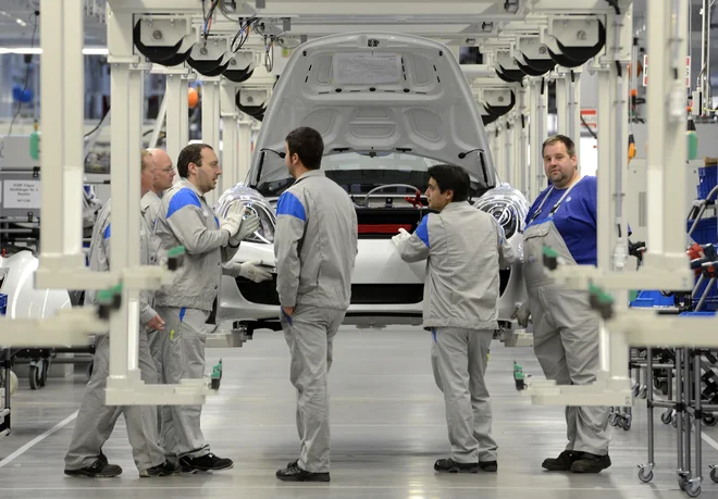 Nemčija je daleč največja trgovinska partnerica Slovenije. FOTO: Fabian Bimmer/Reuters