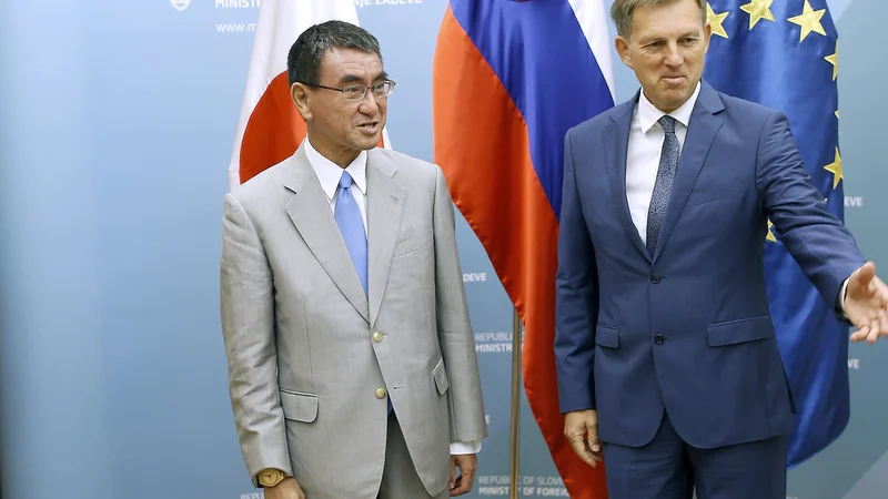 Fotografija: Taro Kono je prvi japonski zunanji minister na uradnem obisku v Sloveniji. Foto: Blaž Samec