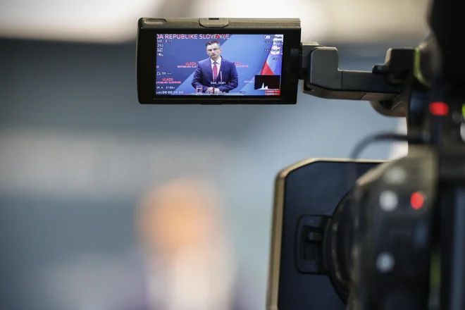 &raquo;Nisem nov obraz in tudi ne jaham na tem valu. Imam že osem let izkušenj v politiki, sicer lokalni, a saj veste, kako poje Balašević, &#39;princip je isti, vse ostalo so nianse&#39;,&laquo; pravi Marjan Šarec, ki je leto dni v središču državne politike. FOTO: Uroš Hočevar/Delo