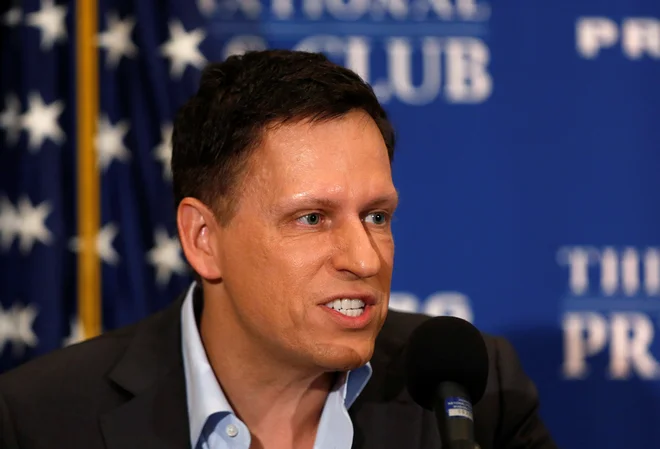 Peter Thiel čaka na maščevanje več let, pri močeh pa ga ohranja kri mladeničev.