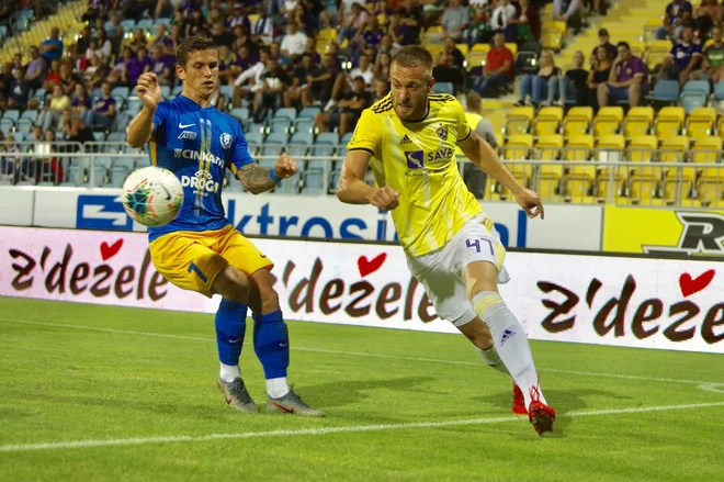 Andrej Kotnik na štajerskem derbiju ni bil viden. FOTO: Voranc Vogel/Delo