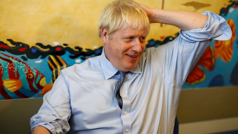 Fotografija: Britain's Prime Minister Boris Johnson gestures during a meeting with health professionals during his visit to the Royal Cornwall Hospital in Truro, Britain, August 19, 2019. REUTERS/Peter Nicholls/Pool Foto Peter Nicholls Reuters