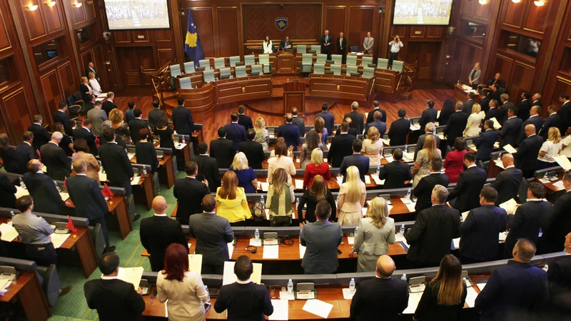 Fotografija: Zahod je žrtvoval demokracijo na Kosovu za lažni mir in stabilnost. FOTO: Hazir Reka/Reuters