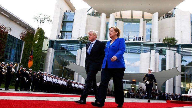Fotografija: Boris Johnson je za prvi obisk v tujini izbral Berlin. Foto: Reuters