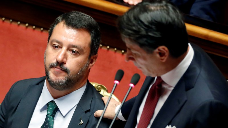 Fotografija: Premier Giuseppe Conte in notranji minister Matteo Salvini v senatu.
FOTO: Reuters