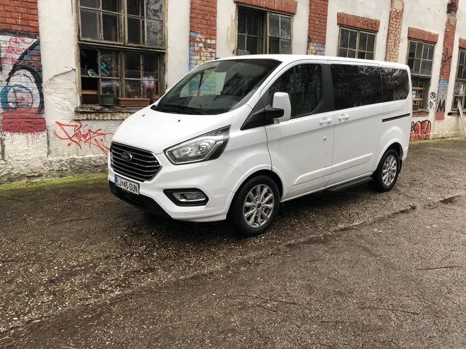 Testna različica je namreč dolga skoraj pet metrov, široka in visoka skoraj dva metra in tehta dve toni in pol. Drži, mere so zajetne, toda z razlogom. Foto: Aljaž Vrabec