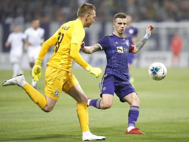 Luka Zahović se je trudil, vendar sodelovanje z Rokom Kronavetrom ni obrodilo sadov. FOTO: Roman Šipić/Delo