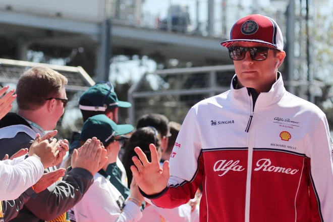 Kimi Räikkönen je v Spa-Francorchamps pripotoval s poškodovano mišico na levi nogi. FOTO: Reuters