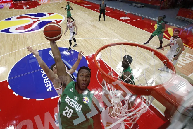 Josh Okogie in njegovi nigerijski soigralci so bili neugodna ovira za Rusijo. FOTO: Reuters