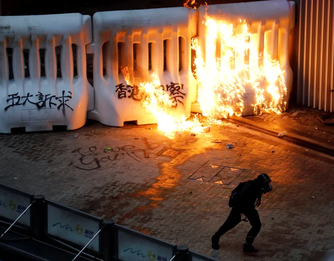 Policija napovedanih demonstracij ni odobrila zaradi varnostnih razlogov, saj so se pretekli vikend protesti pogosto sprevrgli v spopade s policijo. FOTO: Anushree Fadnavis/Reuters