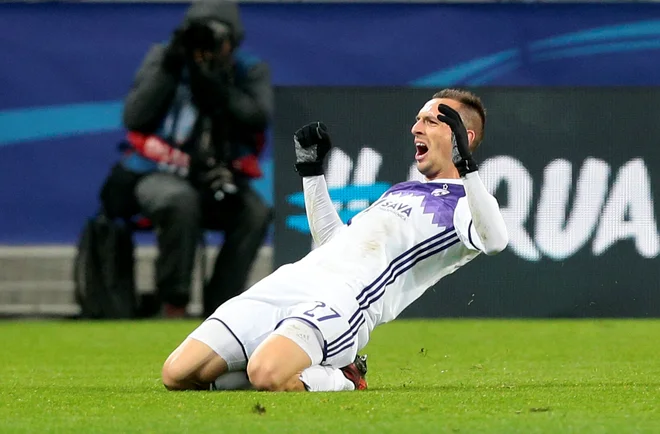 Gol Jasmina Mešanovića je odločil zmagovalca tekme v Domžalah. FOTO: Reuters
