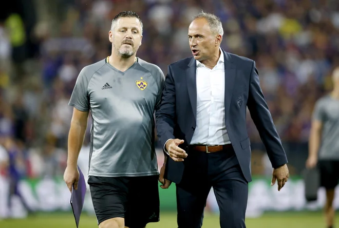 Trener Maribora Darko Milanič in njegov pomočnik Saša Gajser (levo) bosta lažje zadihala po nizu šestnajstih tekem v Evropi in domačem prvenstvu. FOTO: Roman Šipić/Delo