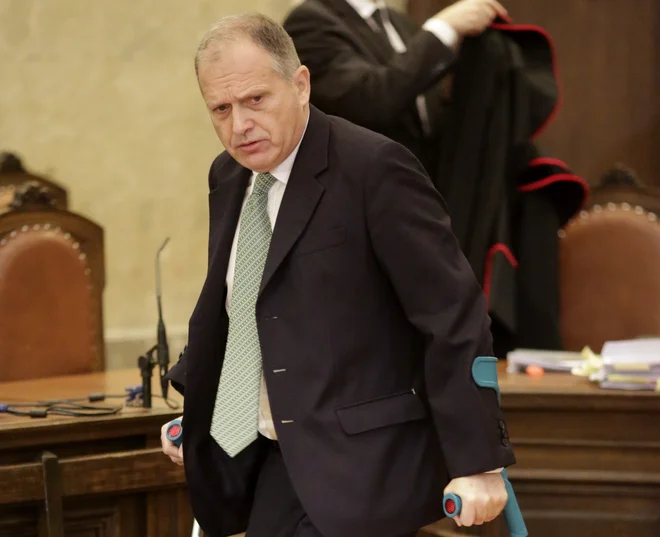 ▲ ▲ Ernst Strasser med sodnim procesom. Foto Reuters