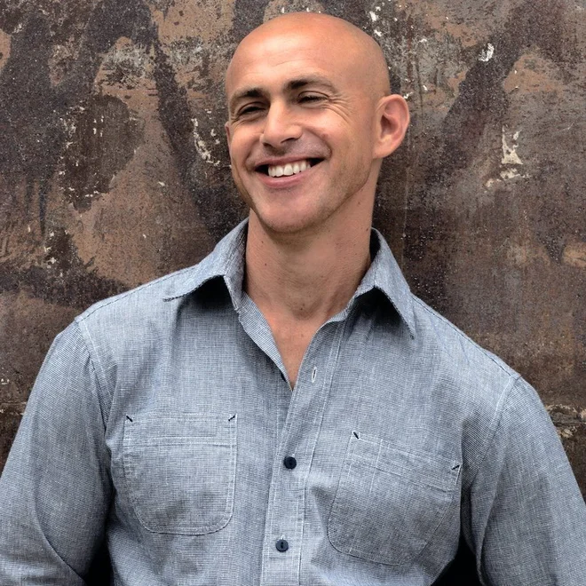 Andy Puddicombe je soustanovitelj podjetja, ki mu meditacija na leto prinese okoli sto milijonov dolarjev prihodkov. Foto Facebook