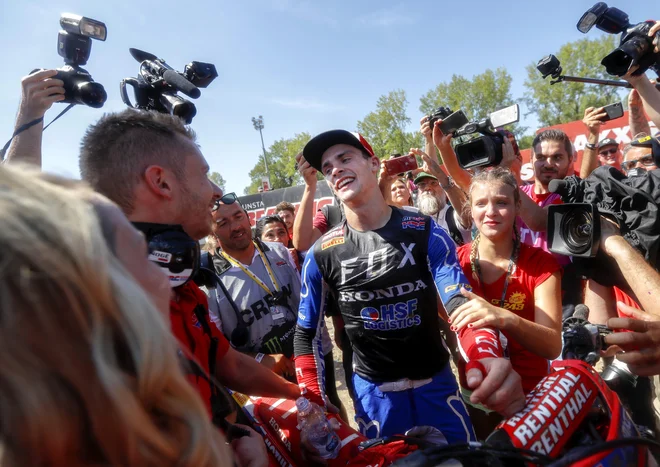 Tim Gajser tri tedne po osvojenem naslovu zares dojema, da je postal svetovni prvak. FOTO: Matej Družnik/Delo