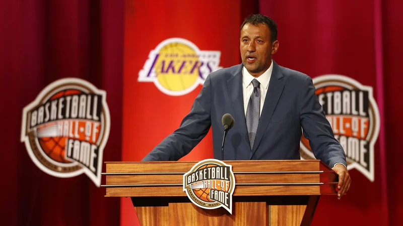 Fotografija: Vlade Divac je postal drugi srbski košarkar v hramu slavnih lige NBA. FOTO: Omar Rawlings/Afp