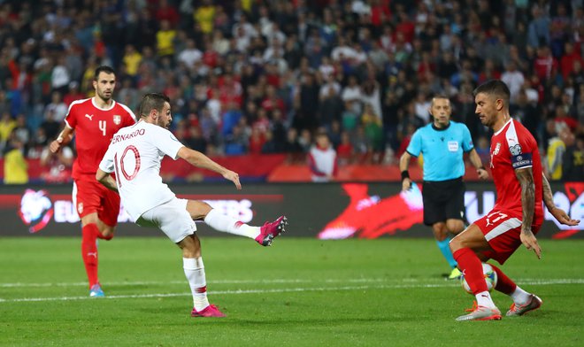 Igrivi, učinkoviti in zanesljivi so bili Portugalci v Beogradu. Četrti gol za potrditev zmage je tako zabil Bernardo Silva. FOTO: Reuters
