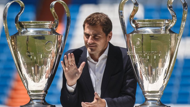 Fotografija: Prijatelja Ikerja Casillasa bo Ramos na vrhu reprezentantov z največ nastopov bržčas prehitel že naslednji mesec. FOTO: Reuters