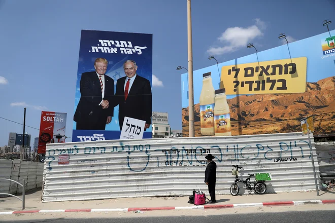 Netanjahu si želi zmage na izraelskih parlamentarnih volitvah. FOTO: Ammar Awad/Reuters