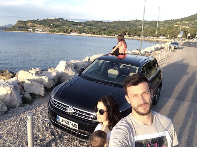 Družine Mitje Gasparinija ob slovenski obali ne boste srečali pogosto. FOTO: Twitter