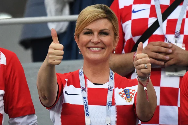 Kolinda Grabar-Kitarović lahko končno svobodno izraža svoje mnenje in razkazuje pripadnost hrvaškemu narodu. FOTO: Dimitar Dilkoff/AFP