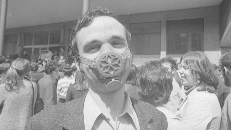 Fotografija: Kljub ocenam, da študentsko gibanje ni doseglo kakšnih večjih premikov, po mnenju Darka Štrajna v resnici ni tako. FOTO: Edi Šelhaus/Muzej novejše zgodovine Slovenije