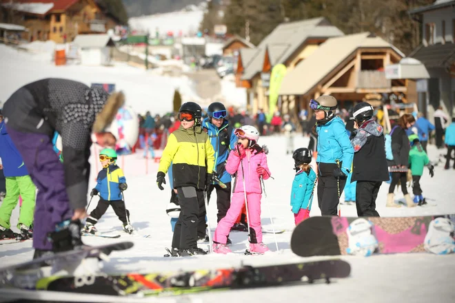 Kranjska Gora, eno najbolj obleganih slovenskih smučišč.<br />
Foto Jure Eržen/Delo