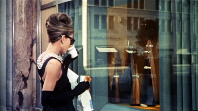 Za Holly Golightly je Tiffany kraj, kjer se ti ne more zgoditi nič slabega. Foto Wikipedia
