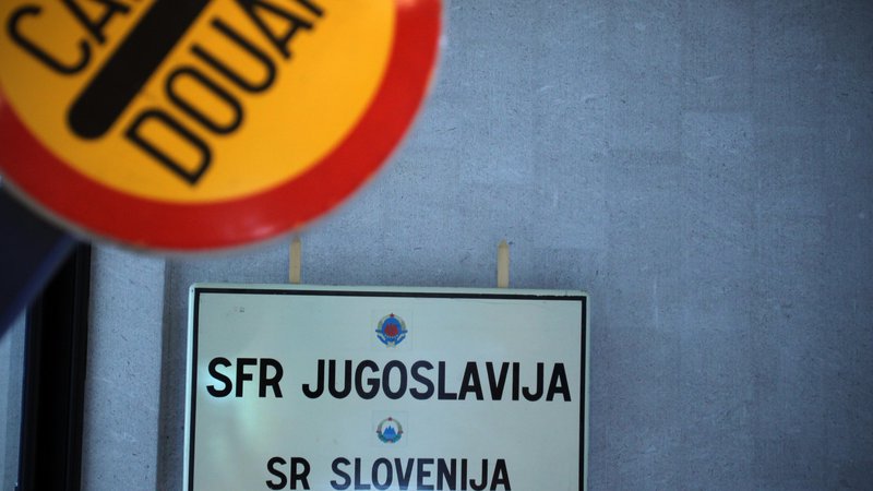 Fotografija: Sergej Flere: »Da ne bo pomote – v Jugoslaviji je obstajal enostrankarski sistem, ampak je ta tudi deloval konsociacijsko.« Foto Blaž Samec
