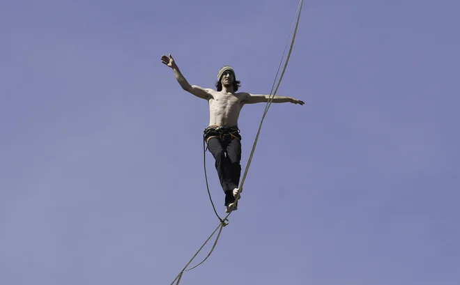Naš volilni sistem ustvarja nestabilne vlade, ki se pretežno ukvarjajo same s sabo in tako velik del politične energije porabljajo v prazno. Foto: Jože Suhadolnik
