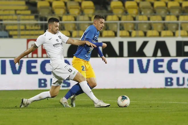 Celjani in Ljubljančani držijo vse niti razpleta prvenstva v svojih rokah. FOTO: Leon Vidic