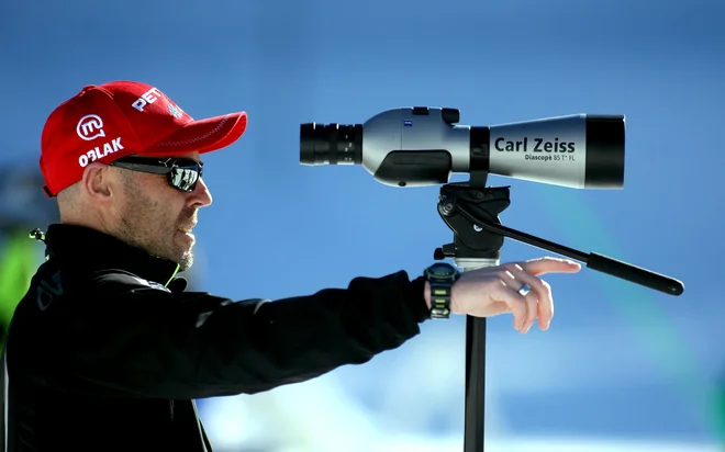 Uroš Velepec bo podpisal pogodbo s slovensko biatlonsko reprezentanco za štiriletno obdobje. V ekipi bodo poleg Jakova Faka še Klemen Bauer, Miha Dovžan, Mitja Drinovec, Rok Tršan in edino dekle Urška Poje, ki jo je doslej vodila nekdanja biatlonka Andreja Mali. FOTO: Roman Šipić/Delo 