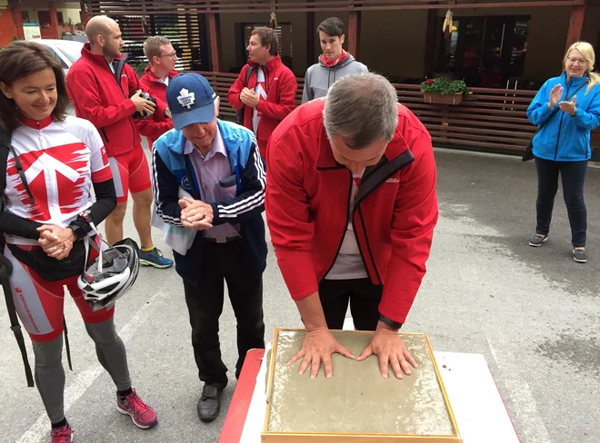 Med predvolilno kampanjo je težko zavračati želje volivcev, takšne, kot je &raquo;wall of fame&laquo;, pa sploh ne. FOTO: Suzana Kos