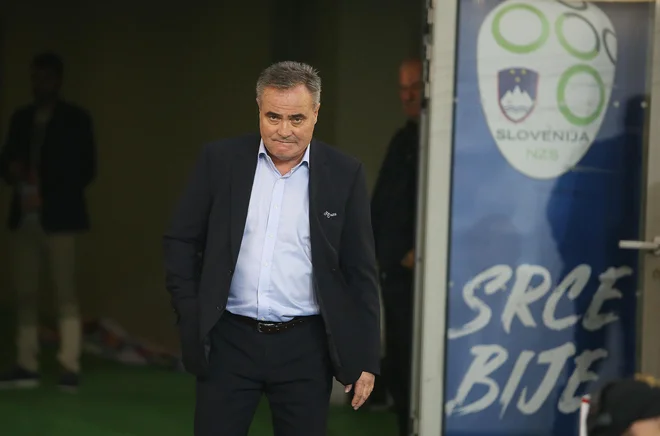 Tomaž Kavčič se je odločil za pomladitev reprezentance, kar ga je stalo službe. FOTO Jože Suhadolnik
