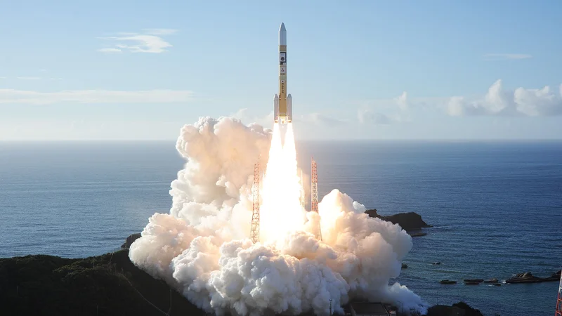 Fotografija: Raketa H-IIA z odpravo Upanje. FOTO: Mitsubishi Heavy Industries/AFP