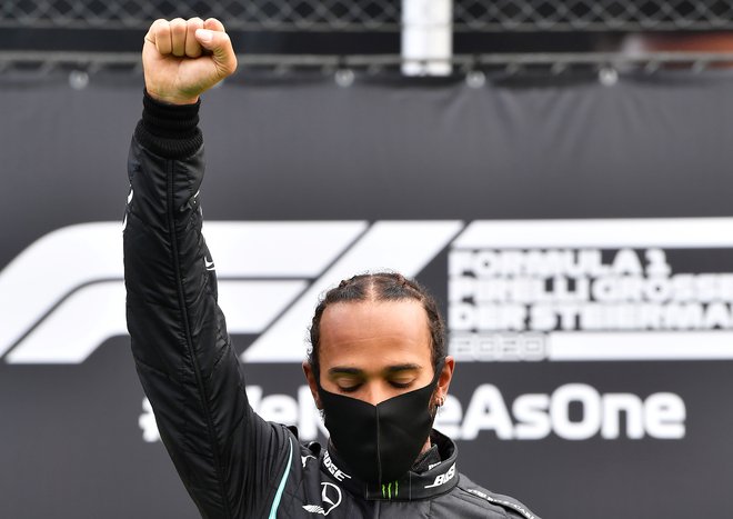 Lewis Hamilton je edini temnopolti dirkač v F1. FOTO: Joe Klamar/Reuters