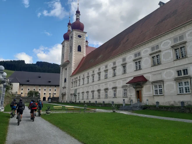 Sankt Lambrecht je poznan predvsem po benediktinskem samostanu. FOTO: Mitja Felc/Delo