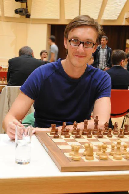 Velemojster Matej Šebenik pravi, da se je spletni šah pokazal kot dvorezen meč. FOTO: Chess.at