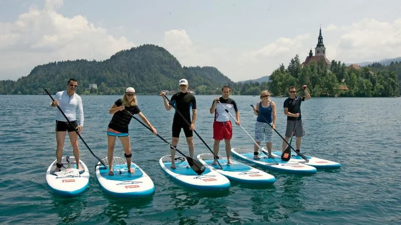 Fotografija: Na tečaju boste razmišljali o možnih odzivih nepoznavalcev, vaditelji pa bodo delili dobre prakse in priporočene vedenjske vzorce ter tako poskrbeli za boljšo integracijo supanja v družbo. FOTO: Arhiv Polet