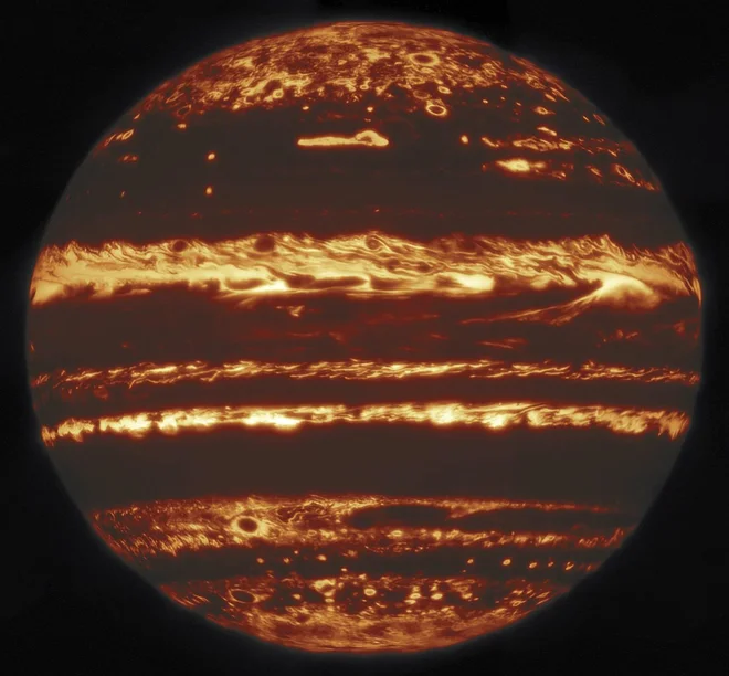 Infrardeči posnetek Jupitra. FOTO: International Gemini Observatory/NOIRLab/NSF/AURA M.H. Wong (UC Berkeley) and team Acknowledgments: Mahdi Zamani.
