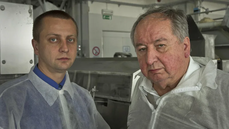 Fotografija: Direktor Silvester in ustanovitelj Stanislav Pečjak. FOTO: Jože Suhadolnik/Delo