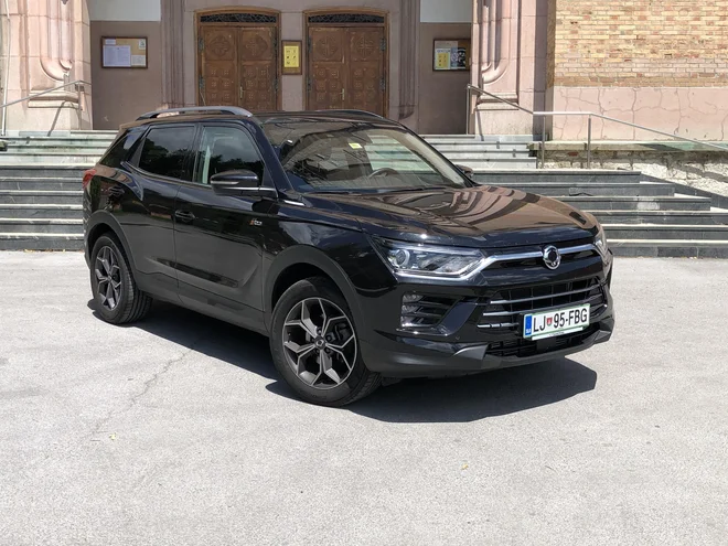 To je peta generacija ssangyong koranda, prvo so poslali na trg leta 1974.