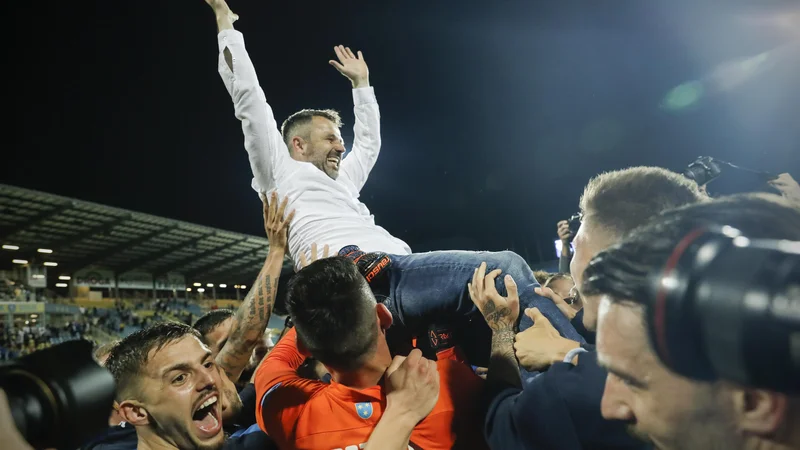 Fotografija: Dušan Kosić je v zeleno-belem dresu odigral nešteto tekem in je tudi sedel na Olimpijini klopi, prvega trenerskega naslova pa se je veselil s Celjani. FOTO: Uroš Hočevar