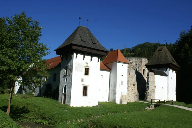 Žičko kartuzijo vztrajno obnavljajo in vsako leto je bolj privlačna za obiskovalce. FOTO: Dokumentacija Dela