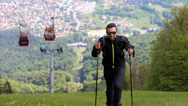 Fotografija: Peš na Pohorje, kjer si človek zbistri misli in nadiha čistega zraka. FOTO: Tadej Regent