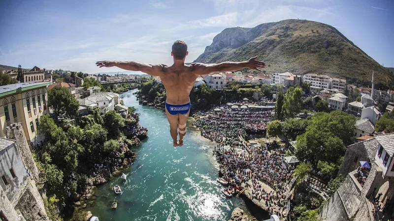 Fotografija: Lansko leto poln avditorij, letos skoraj prazen. FOTO: Romina Amato/Red Bull