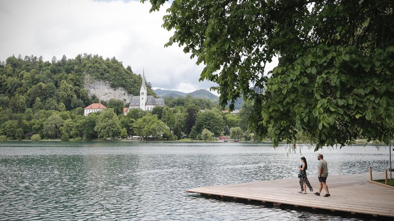 Fotografija: e lani je Slovenija zaradi turističnega navala dobesedno pokala po šivih. FOTO: Uroš Hočevar/Delo