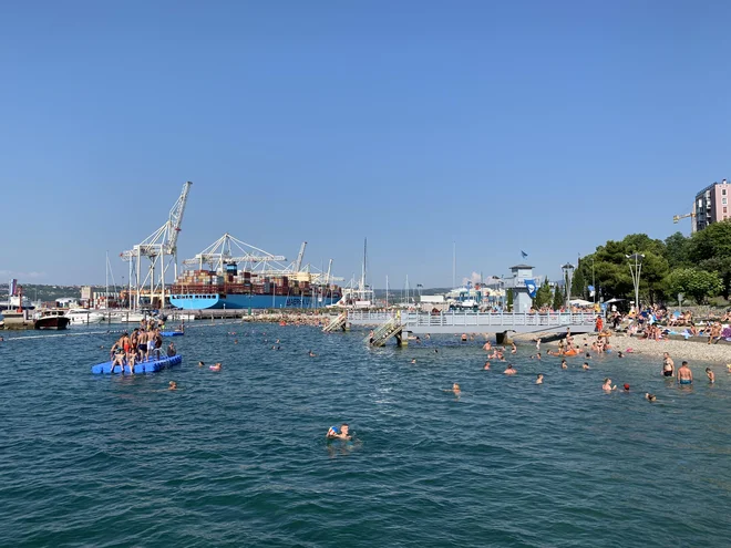 Zadnja postaja – koprska mestna plaža. FOTO: Blaž Kondža