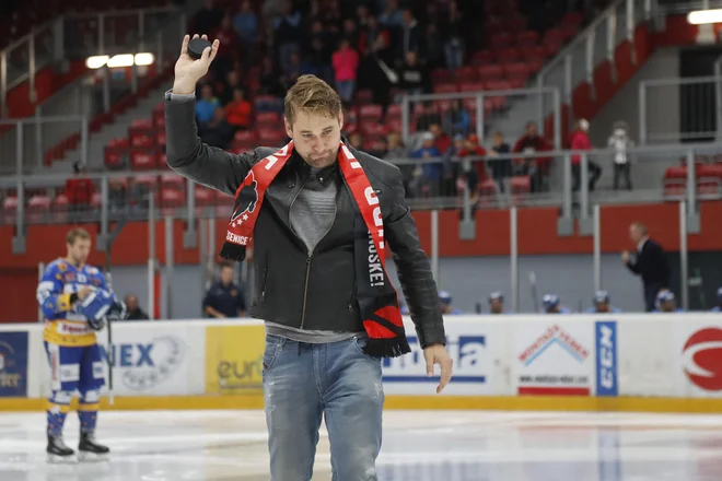 Robert Kristan bo poskusil pomagati jeseniškemu hokejskemu klubu, kjer je sicer nekoč tudi storil prve korake na ledu. FOTO: Leon Vidic/Delo